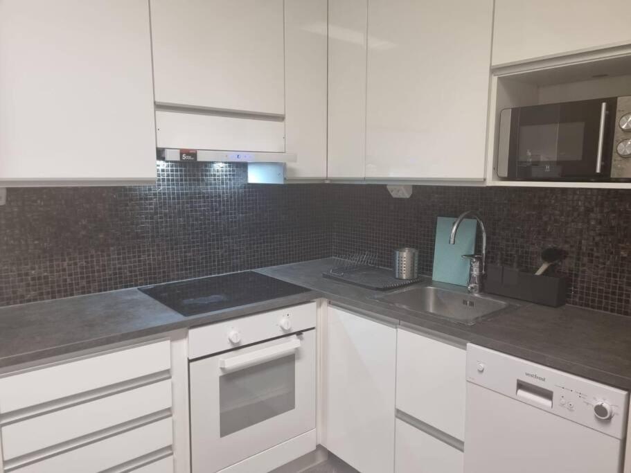 Apartment In The City Center ロヴァニエミ エクステリア 写真